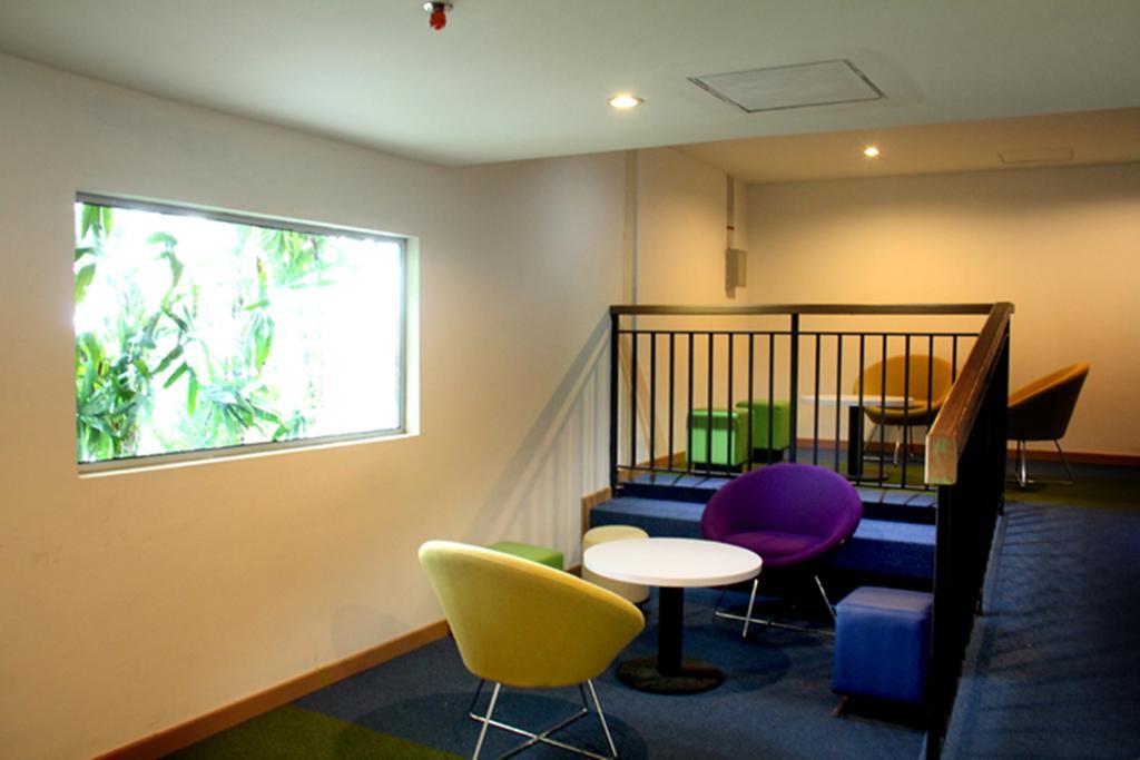 Cordia Hotel Surabaya Airport - Hotel Dalam Bandara - Formerly Ibis Budget Surabaya Airport Sidoarjo Exterior foto